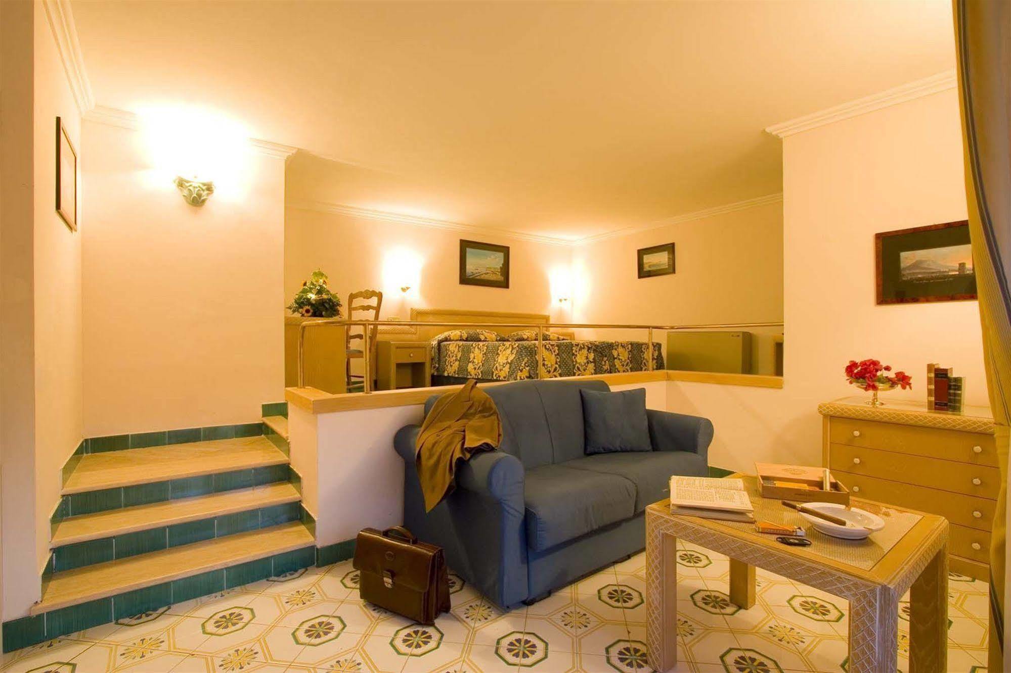 Continental 4* Ischia